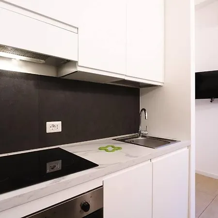 Contempora - Bilocale Via Verro Milan